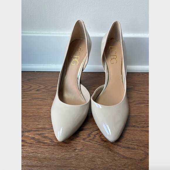 BCBG Like New Cream/Beige Pointed Toe Heels - Size 8 /EU 38 - Picture 2 of 4